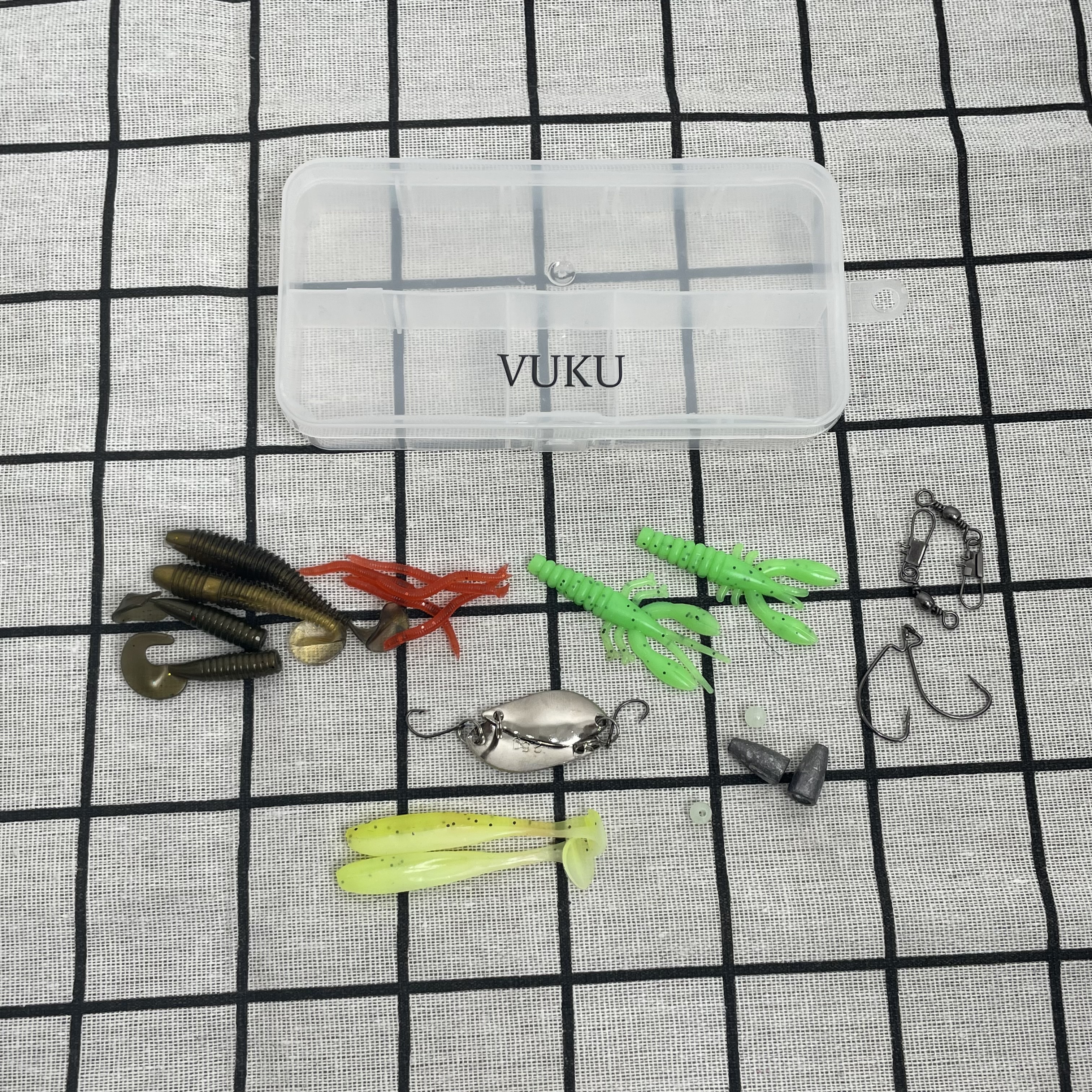 VUKU Complete Fishing Lures Tackle Box Kit, Freshwater Fishing Accessories Set with Crankbaits, Spoon Lures, Soft Plastic Worms, Shrimp Baits, Hooks Sinkers, Fishing Gear Gift for Bass Trout Salmon An